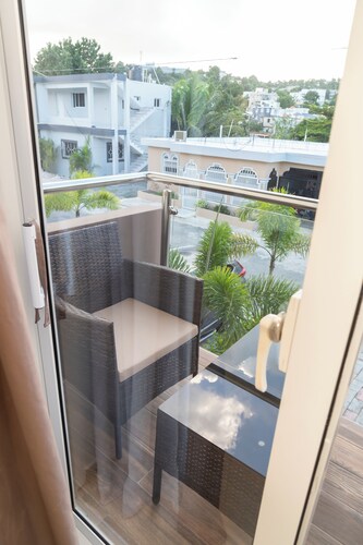 La Isla Roya-Sistema Solar, a lovely 3-bedroom Penthouse apartment in Miches, DR