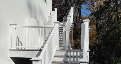 Newly Renovated Charming Greenwich Guest Cottage