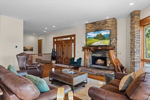 Unclassified image, 2 of 131, button