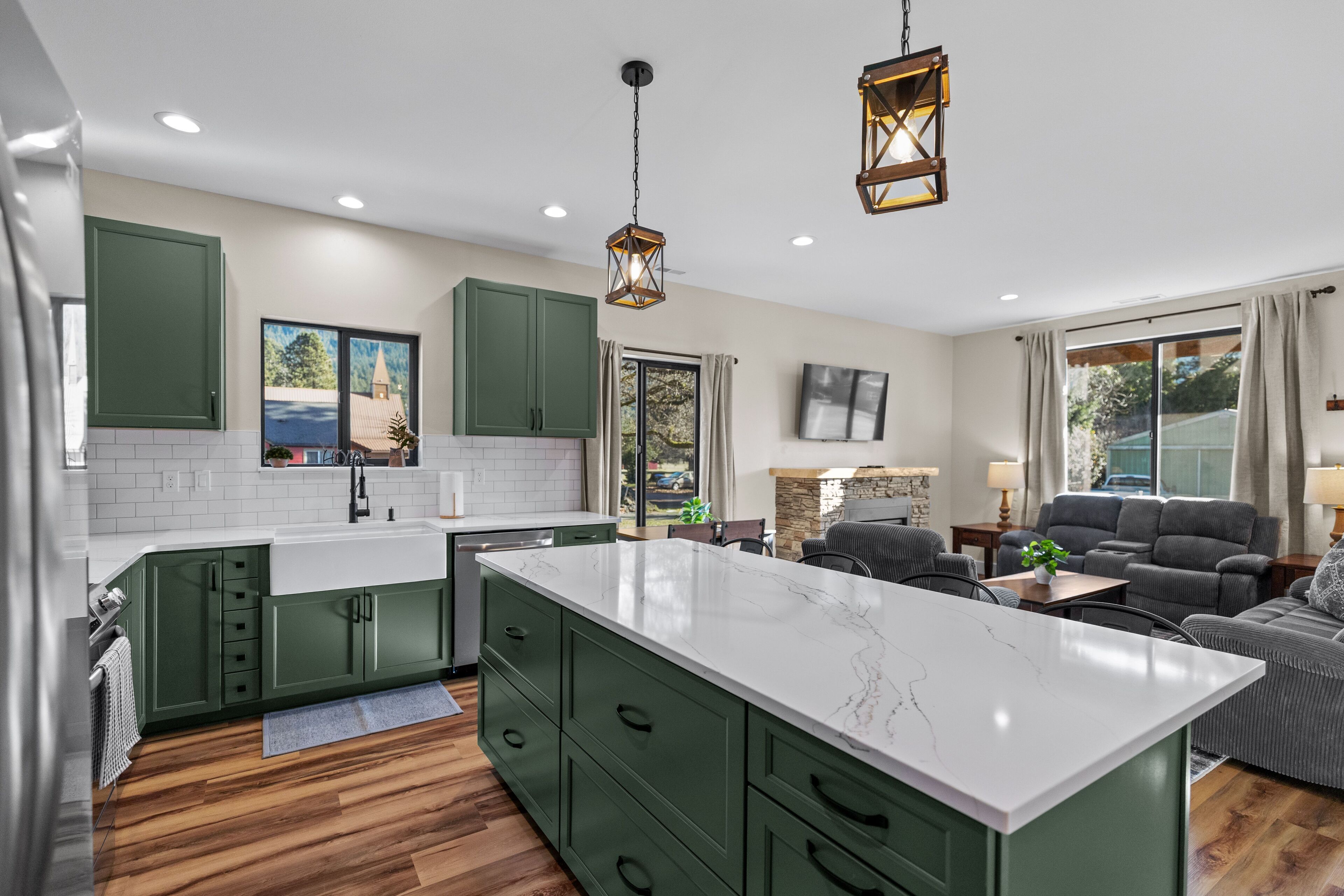 Packwood Rainier View Getaway, Units A&b - Packwood, WA