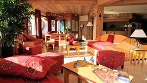 Lobby - Apartment in Aussois With Mountain Views (Aussois)