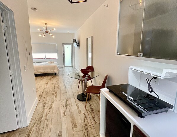 1 غرفة نوم وخدمة الإنترنت