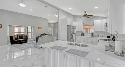 4-bedroom house in welcoming Wellington with AC