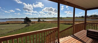 Water Front Cottage- 10 Min Walk To Barachois Beach, Minutes to North Rustico