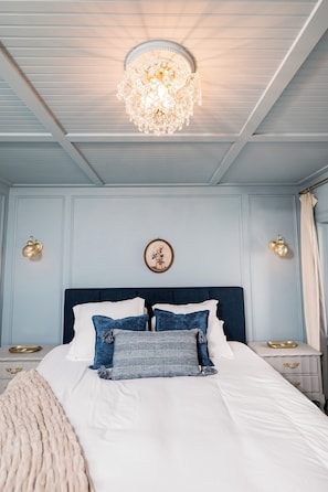4 bedrooms, WiFi, bed sheets
