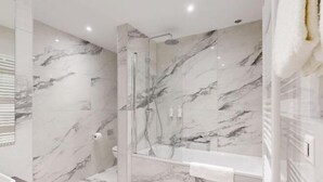 Room - Grand Hotel des Bains (Lavey-Morcles)