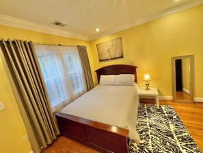 1 bedroom, iron/ironing board, WiFi, bed sheets