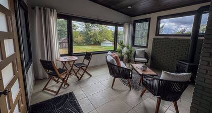 Oasis Manor- Large One Bedroom Apartment