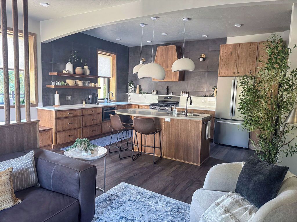 المنشأة من الداخل