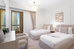4 Schlafzimmer, Schreibtisch, Bügeleisen/Bügelbrett, Reisekinderbett