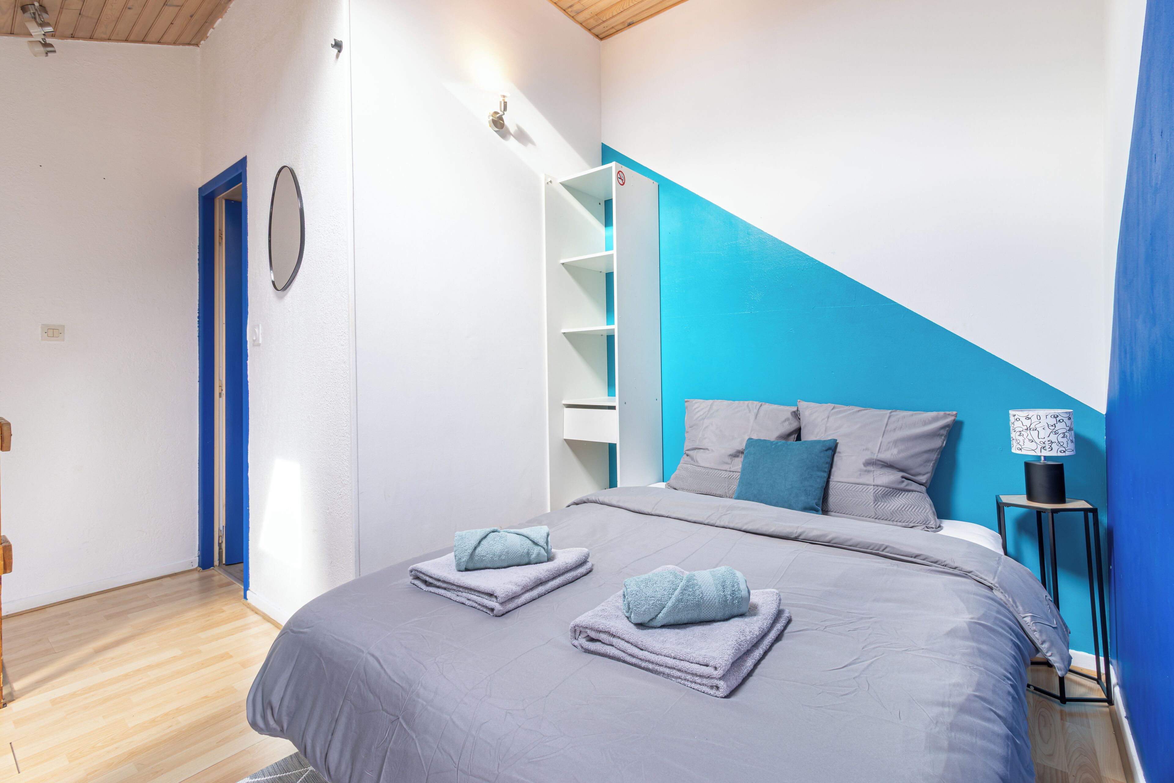 2 bedrooms, desk, iron/ironing board, free WiFi