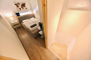 2 bedrooms, WiFi, bed sheets - Cute Gallery Flat in Király Street /best location/ (Budapest)