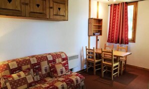 Living area - Hideout 24 (Les Avanchers-Valmorel)