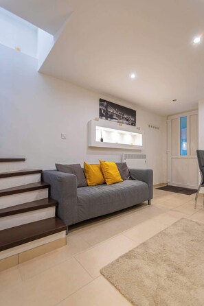 TV - Studio apartment in Budapest, Rakoczi (Budapest)