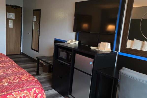 مكواة/لوح كي وواي فاي مجانًا وملاءات أسرّة