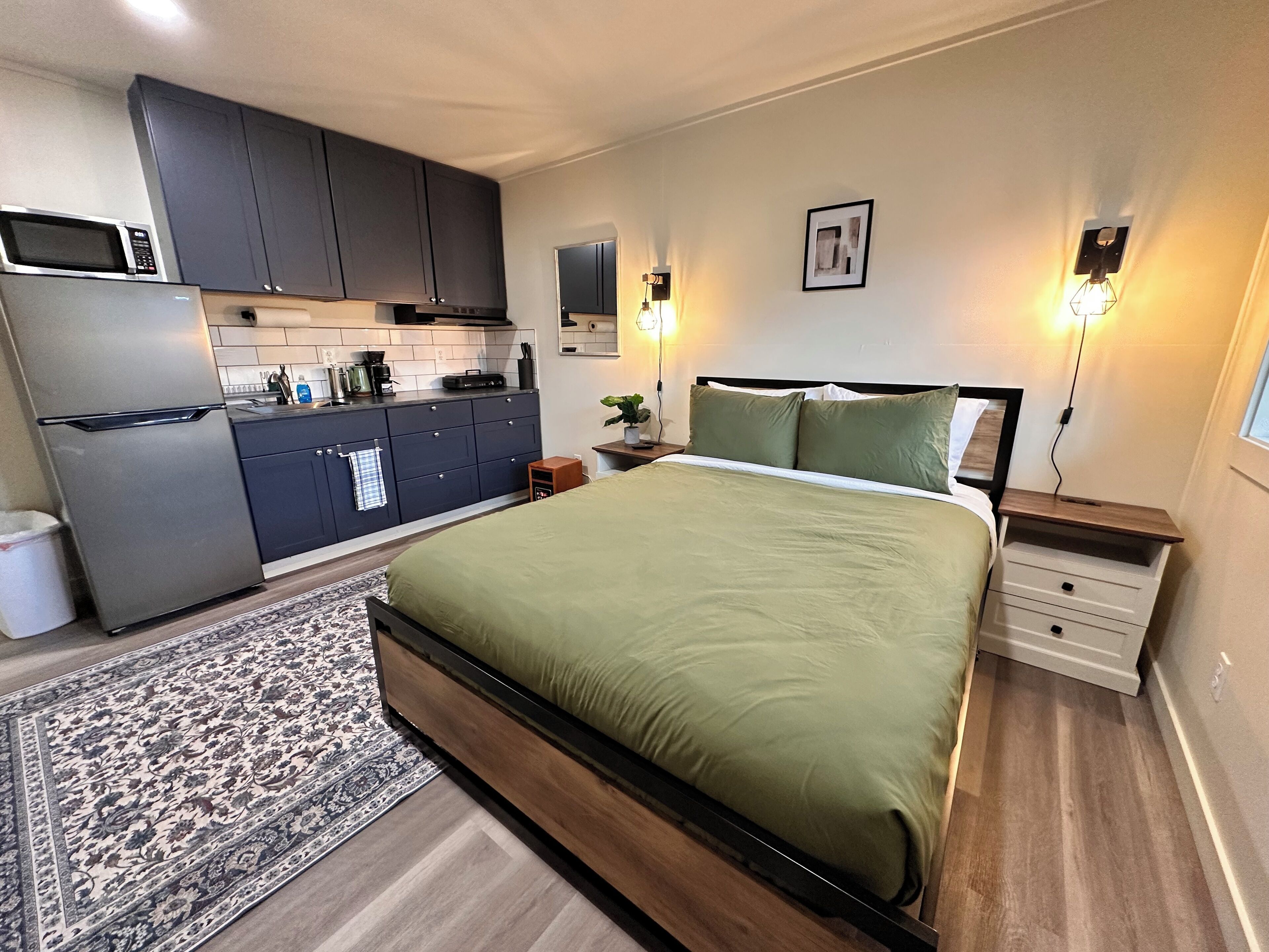 Basic Studio | Laptop workspace, free WiFi