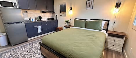 Basic Studio | Laptop workspace, free WiFi