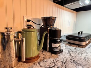 Basic Studio | Coffee and/or coffee maker