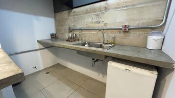 Superior-Dreibettzimmer, Balkon | Laptopgeeigneter Arbeitsplatz, kostenloses WLAN