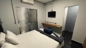 Superior Double or Twin Room | Laptop workspace, free WiFi