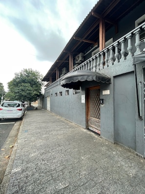 Front of property - Studio House (São Paulo)