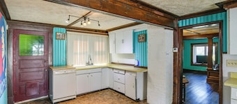 8 Mi to Lake Panorama: Cozy Family Getaway