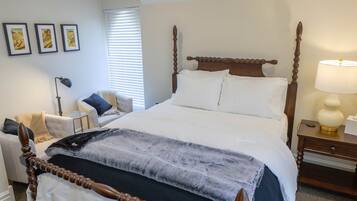 Tabla de planchar con plancha, wifi, ropa de cama