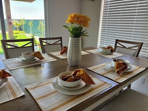 Dining - California three bedroom desert scape (Victorville)