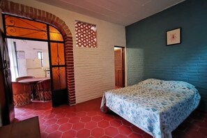 2 habitaciones, tabla de planchar con plancha y wifi 