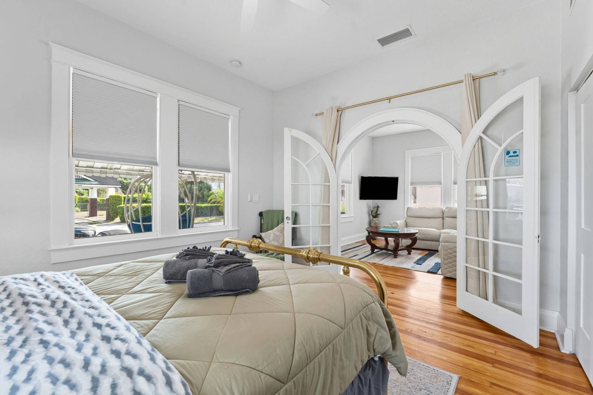 Schreibtisch, Bügeleisen/Bügelbrett, kostenloses WLAN, Bettwäsche