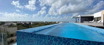 Infinity pool WiFi tulum