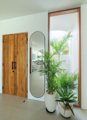 Interior - Modern 3br Villa with Rooftop Patio - Pool Table (South Kuta)