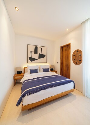 3 habitaciones, tabla de planchar con plancha, wifi y ropa de cama 