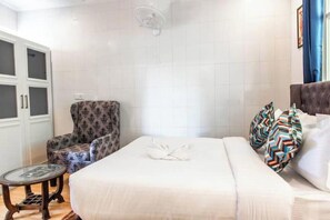 2 bedrooms, Internet, bed sheets - Arvelia Cedar, beautiful 2 bed suite by Da Alohas (Mussorie Range)