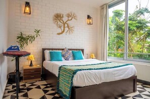 2 bedrooms, internet, bed sheets