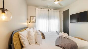 4 dormitoris, planxa i posts de planxar, wifi i roba de llit