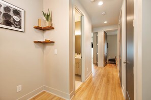 Interior - Unit 6 I Experience Noa Nashville | 4BR Luxury Retreat + Resort Pool (Nashville)