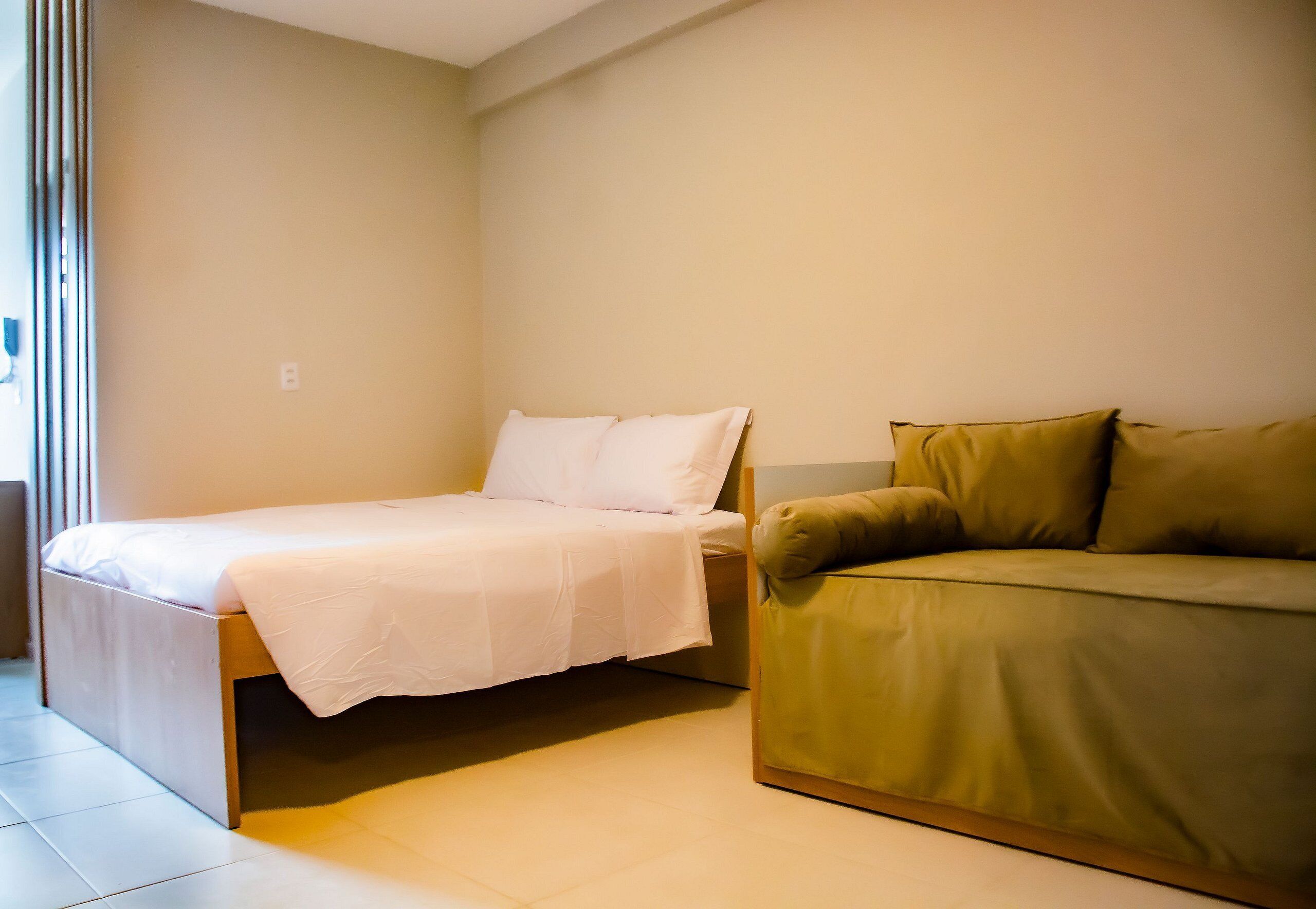 Desk, laptop workspace, free WiFi, bed sheets