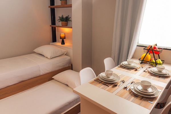Basic-Apartment | Schreibtisch, laptopgeeigneter Arbeitsplatz, kostenloses WLAN