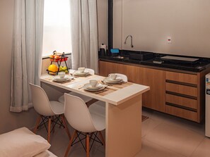 Basic Apartment | Dining - HN Pariquis (Belém)