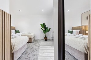 Bügeleisen/Bügelbrett, kostenloses WLAN, Bettwäsche