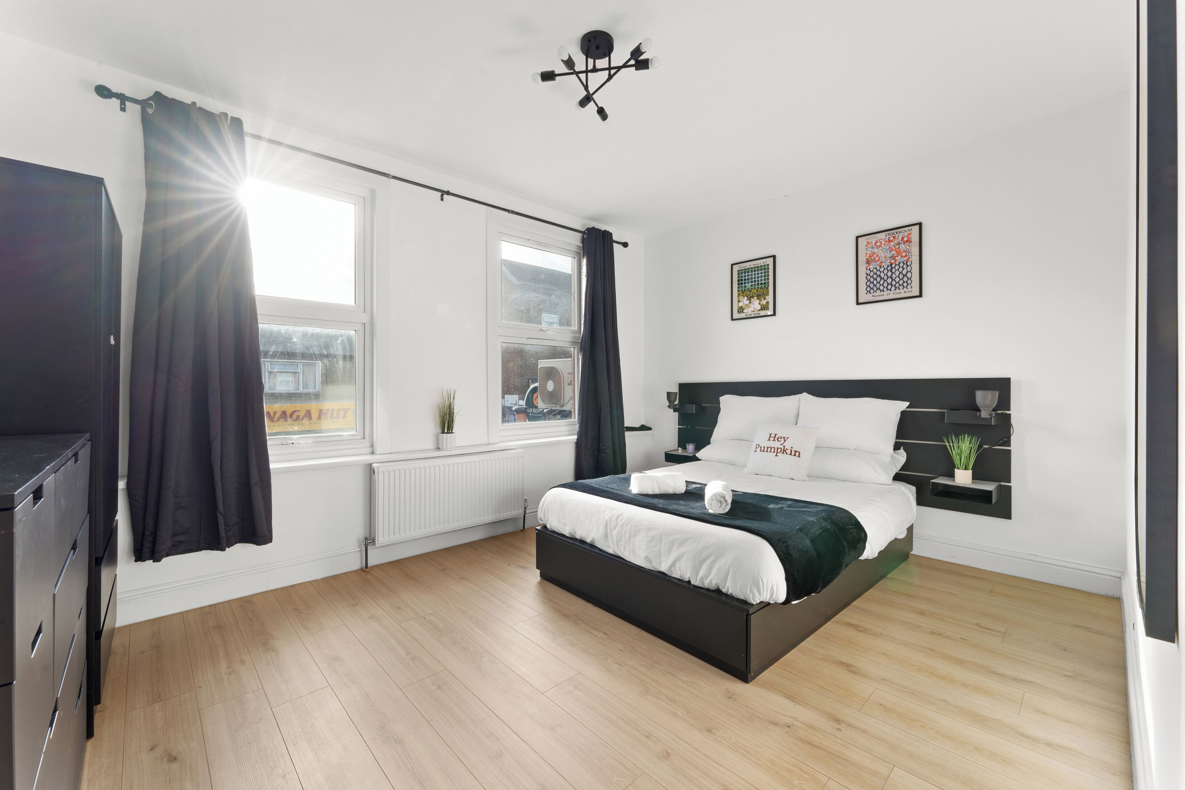 2 bedrooms, iron/ironing board, free WiFi, bed sheets