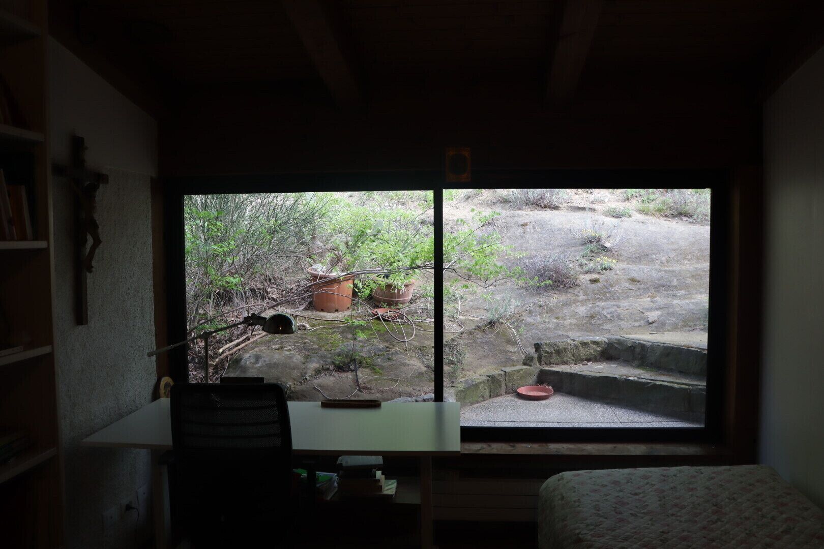 Deluxe Double Room, Courtyard View | In-room dining