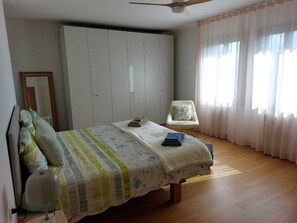 Dobbeltrom – deluxe, bakgårdsutsikt