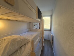 1 quarto, acesso à internet