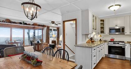 Escape to the mountains in this cozy yet luxurious 3-bedroom, 2-bath retreat tucked away in the gated Bent Tree community of Jasper, GA!