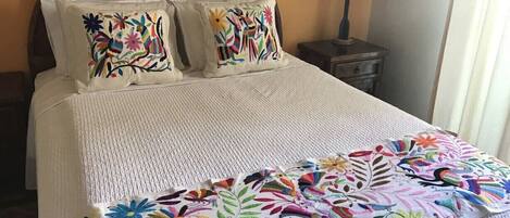 Strykjärn/strykbräda, internet och sängkläder