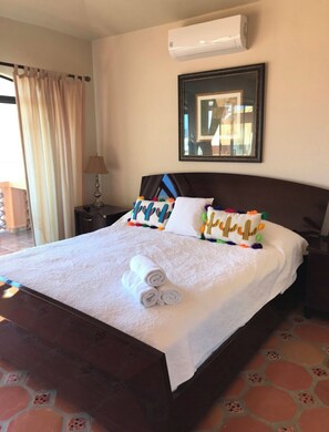 3 habitaciones, tabla de planchar con plancha y acceso a internet