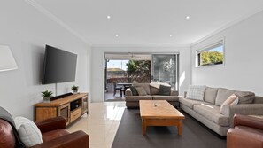 تلفزيون ذكي، كُتُب