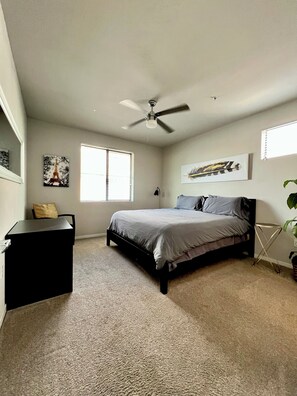 1 bedroom, iron/ironing board, WiFi, bed sheets - Olympus loft 2. Lovely apartment with fitness room and AC in Chandler (Chandler)